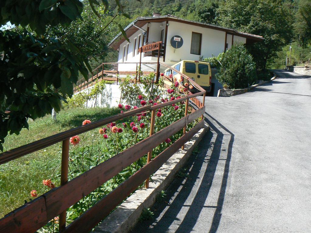Fisherman'S Hut Family Hotel Beden Ngoại thất bức ảnh