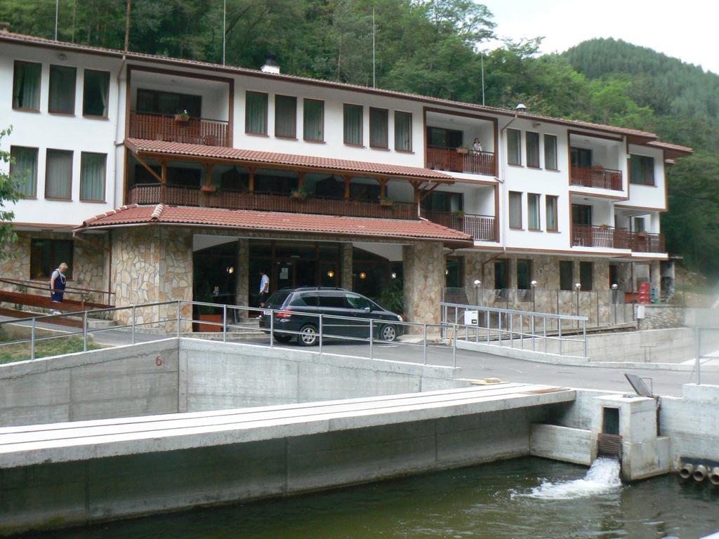 Fisherman'S Hut Family Hotel Beden Ngoại thất bức ảnh
