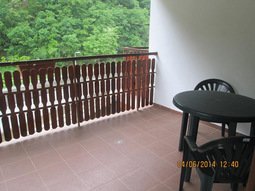 Fisherman'S Hut Family Hotel Beden Phòng bức ảnh