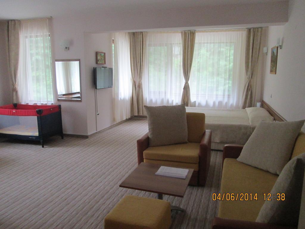 Fisherman'S Hut Family Hotel Beden Ngoại thất bức ảnh
